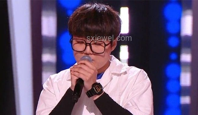 单依纯《歌手》选歌引热议：疑似报复李荣浩？